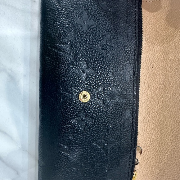 Louis Vuitton wallet - Picture 3 of 8